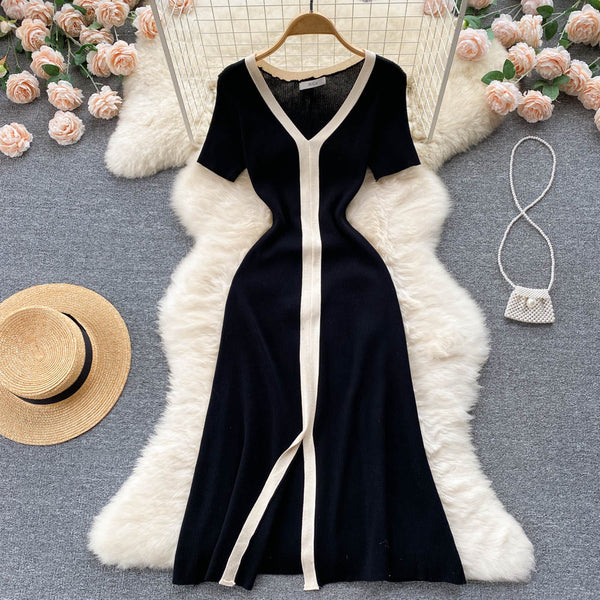 Color Blocking V-neck Knitted Dress