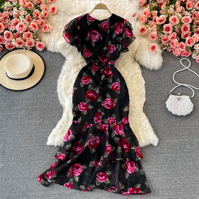 V-neck Waist-slimming Chiffon Dress