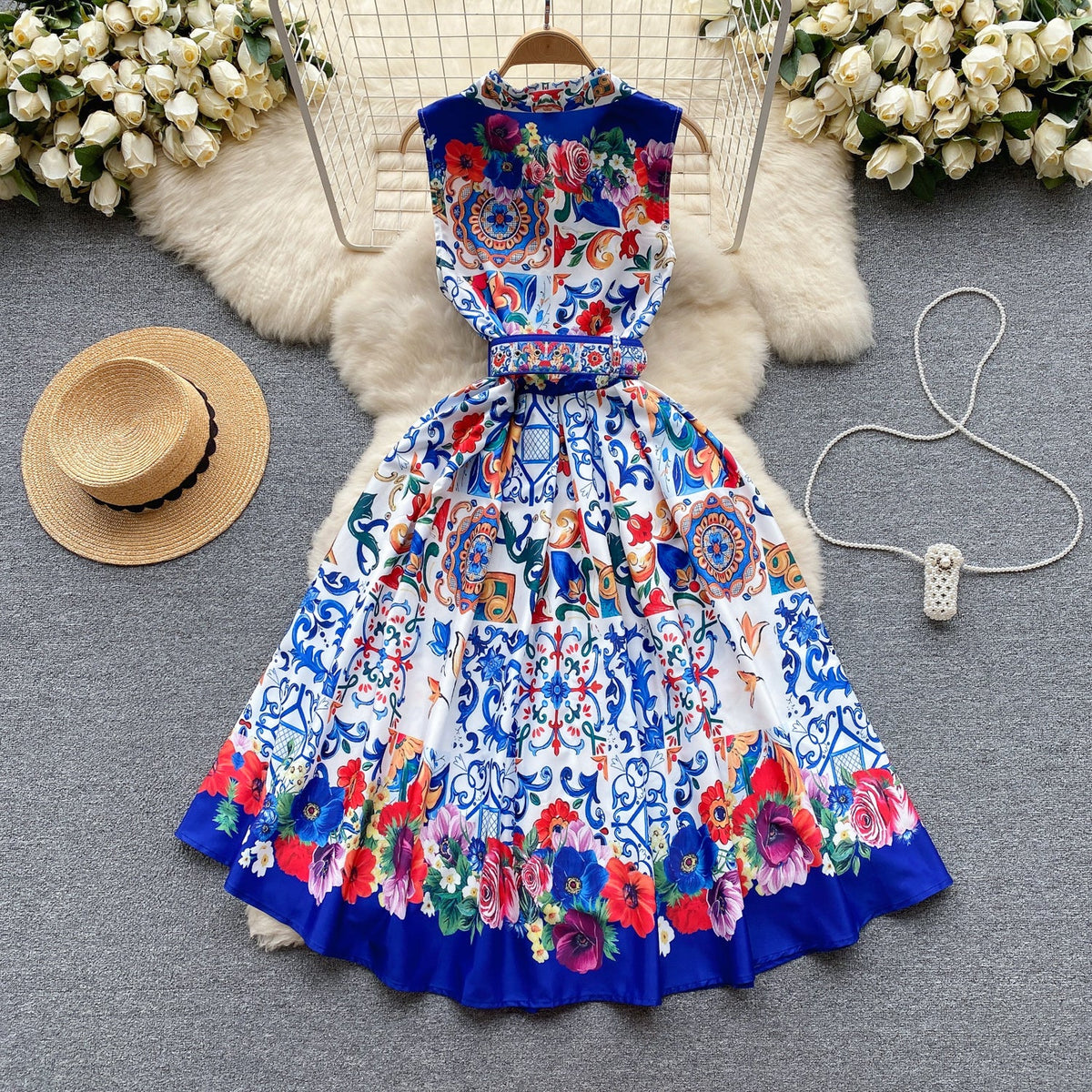 Courtly Sleeveless Floral Printed Dress