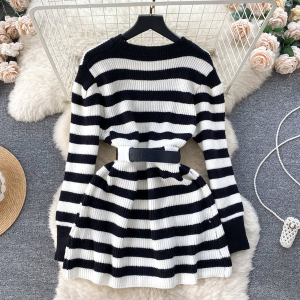 Color Blocking Striped Knitted Dress