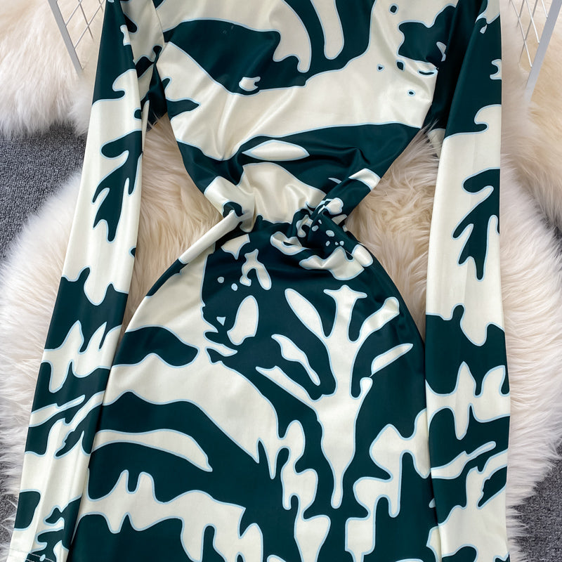 Backless Stretchy Long-sleeve Printed Dress