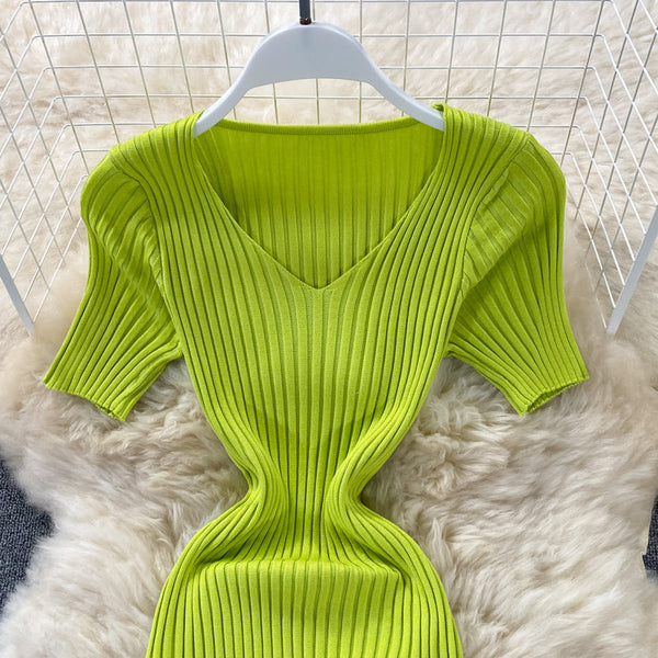 Solid Color V-neck Knitted Dress