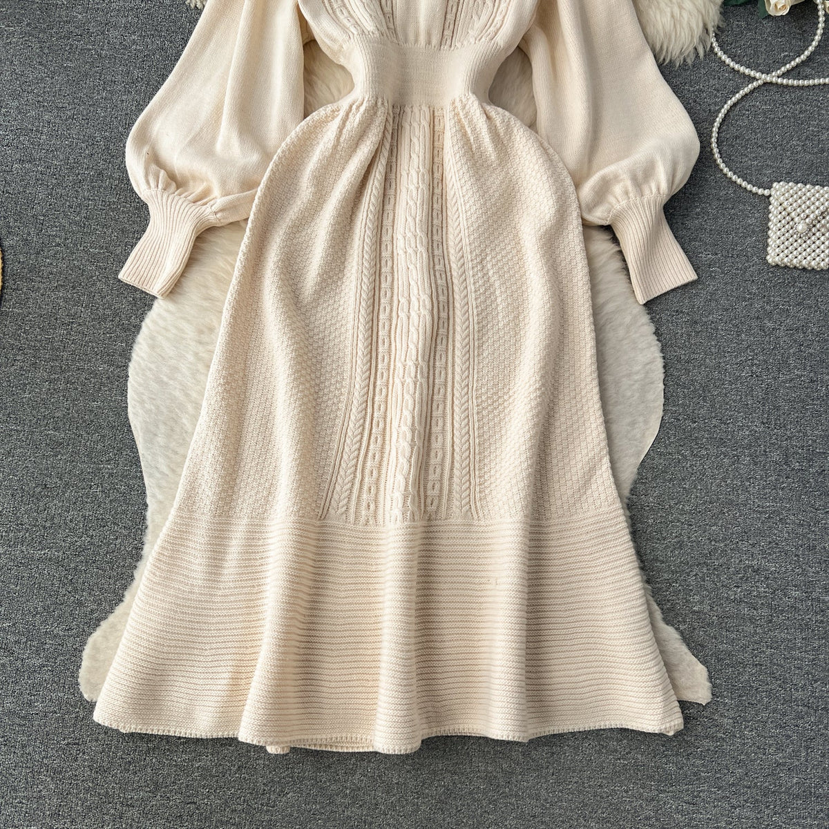 Round Collar Puffy Sleeve Knitted Dress