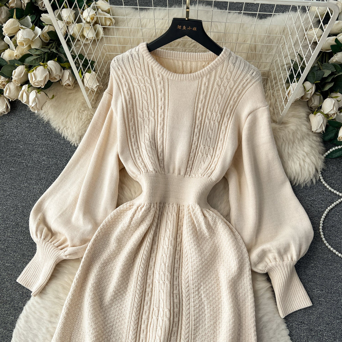 Round Collar Puffy Sleeve Knitted Dress