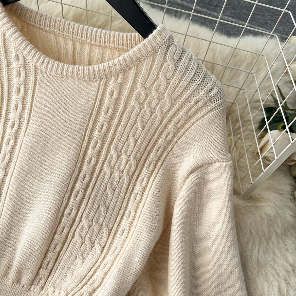 Round Collar Puffy Sleeve Knitted Dress