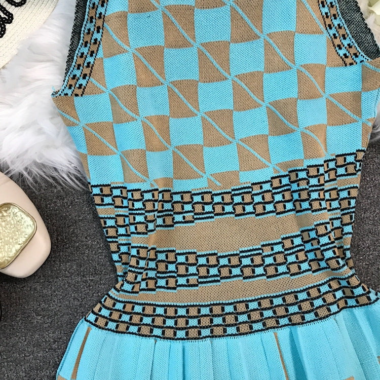 Sleeveless Knit Dress With Geometric Checkered Neck