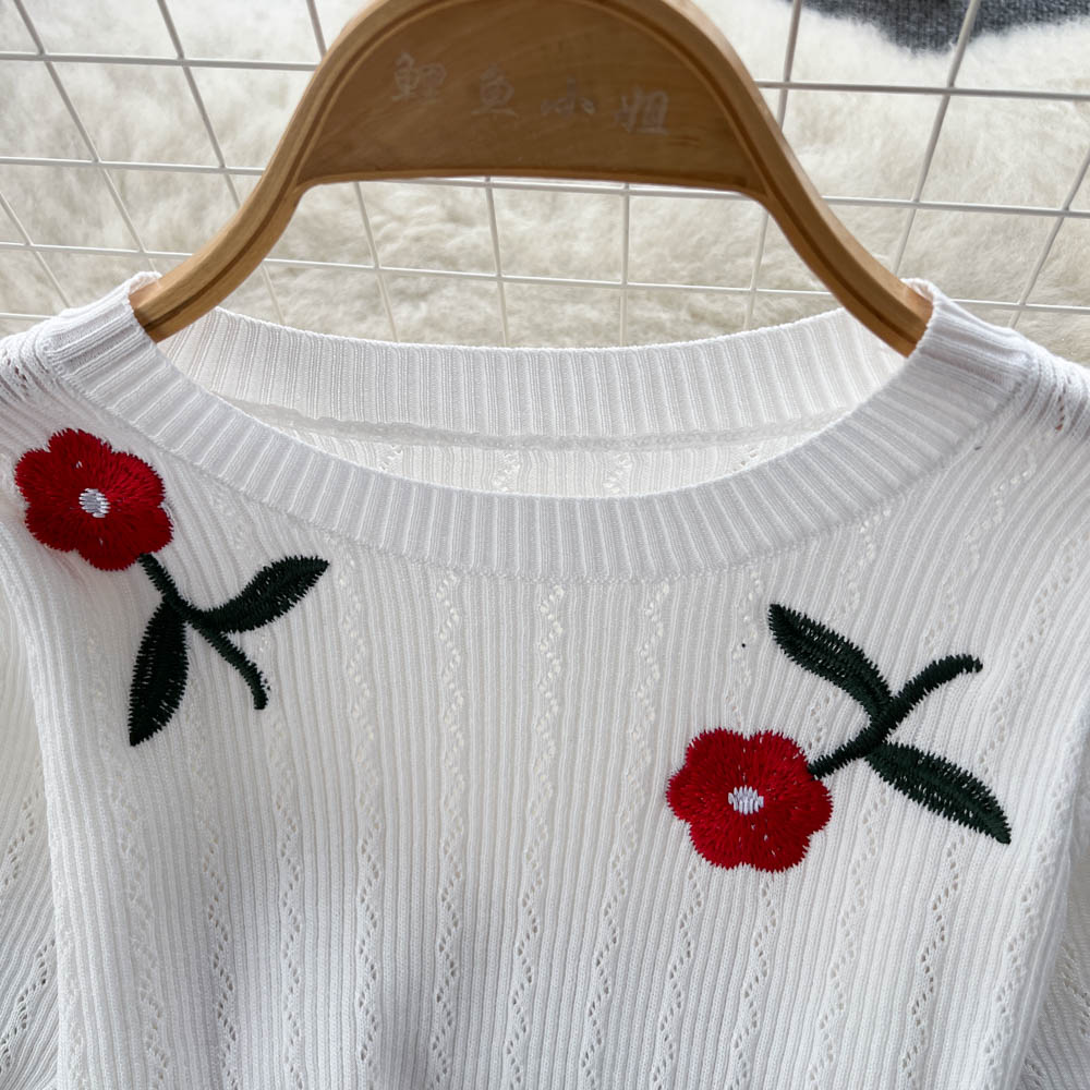 Elegant Embroidered Rose Knitted Dress
