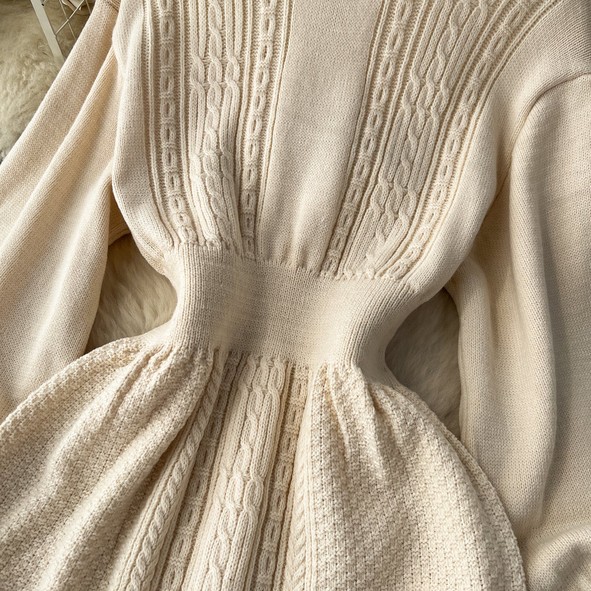 Round Collar Puffy Sleeve Knitted Dress