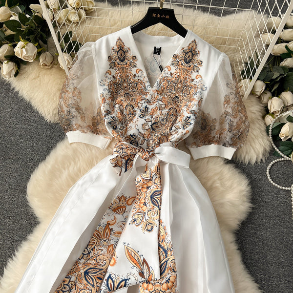 Courtly Puffy Sleeve Floral Dress