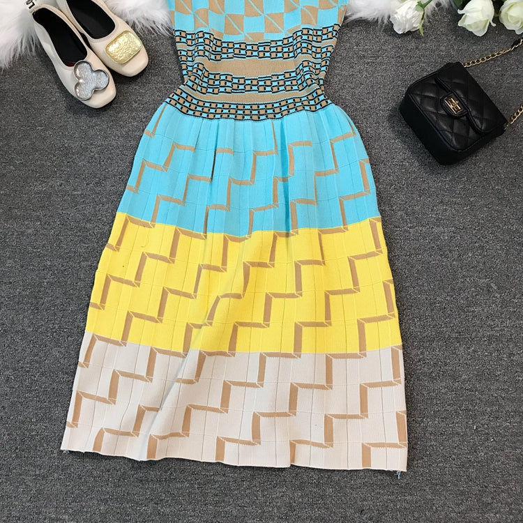 Sleeveless Knit Dress With Geometric Checkered Neck