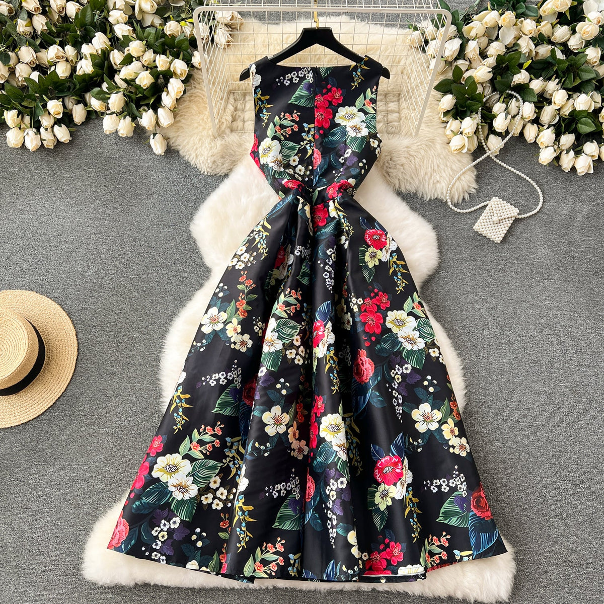 Courtly Sleeveless Floral Printed Dress