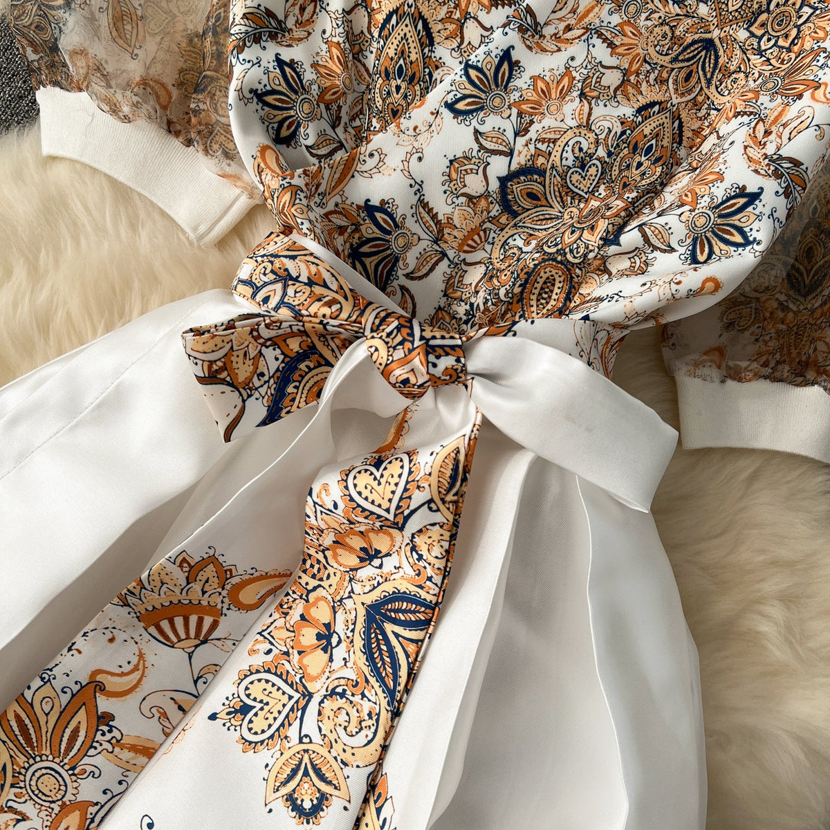 Courtly Puffy Sleeve Floral Dress