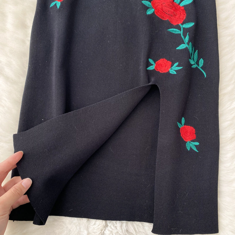 Rose Embroidered Knitted Slit Dress