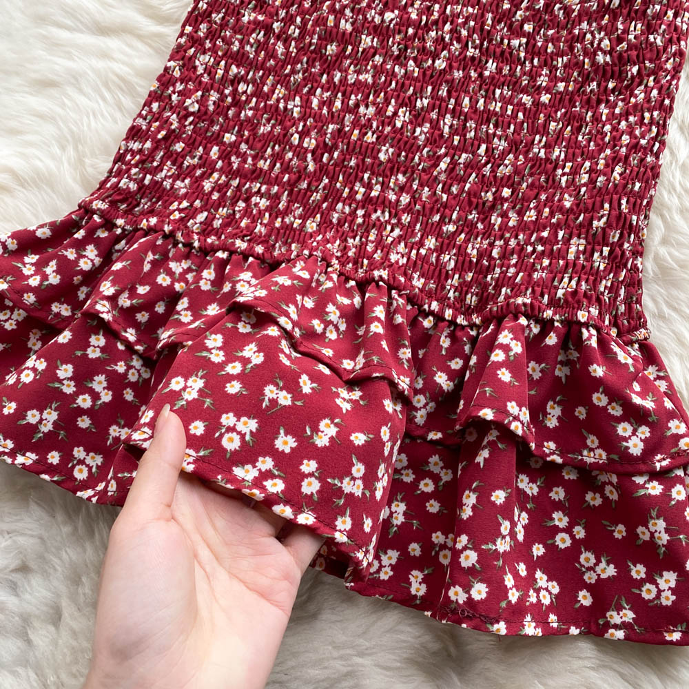 Niche Square Neck Hip-wrapping Fishtail Dress