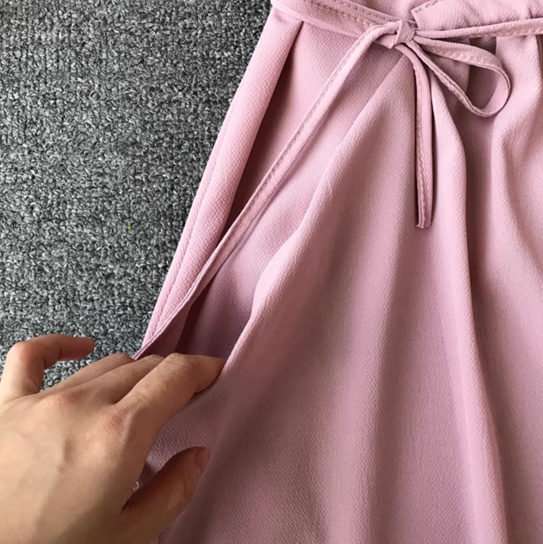 Simple Design V-neck Chiffon Dress