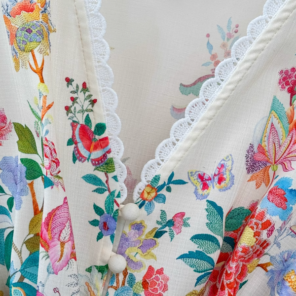 V-neck Courtly Floral Printed Dress
