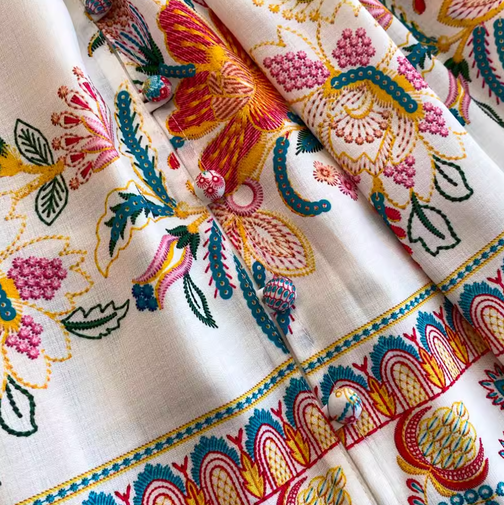 Courtly V-neck Floral Printed Dress