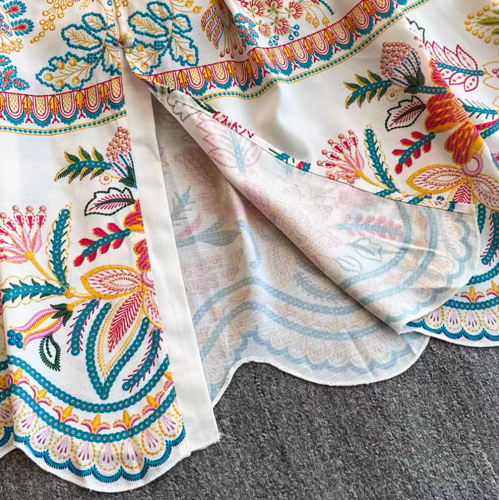Courtly V-neck Floral Printed Dress