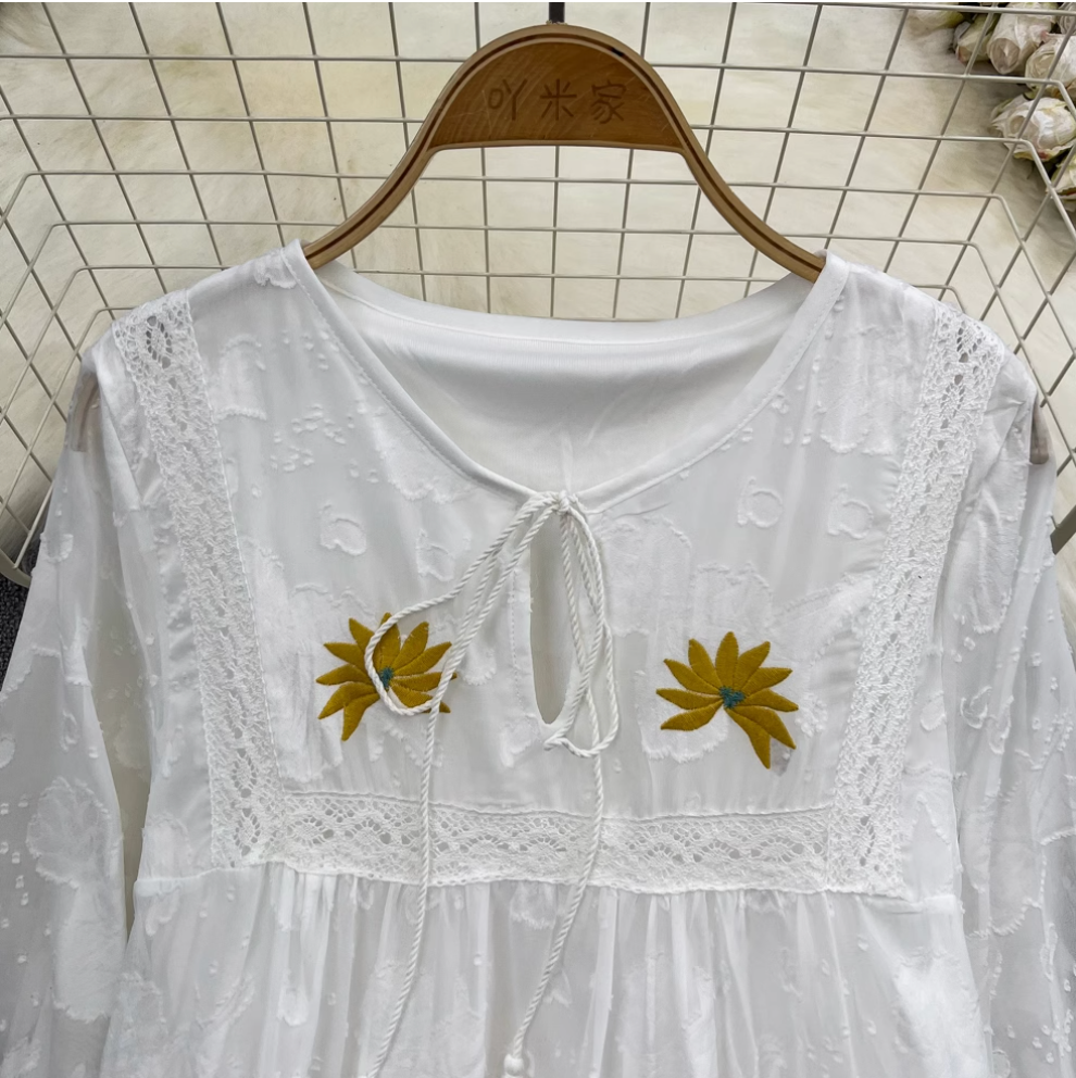 Loose-fit Flower Embroidered Dress