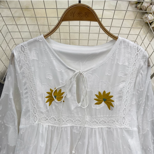Loose-fit Flower Embroidered Dress