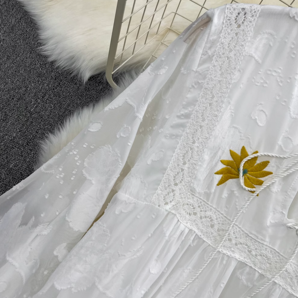 Loose-fit Flower Embroidered Dress