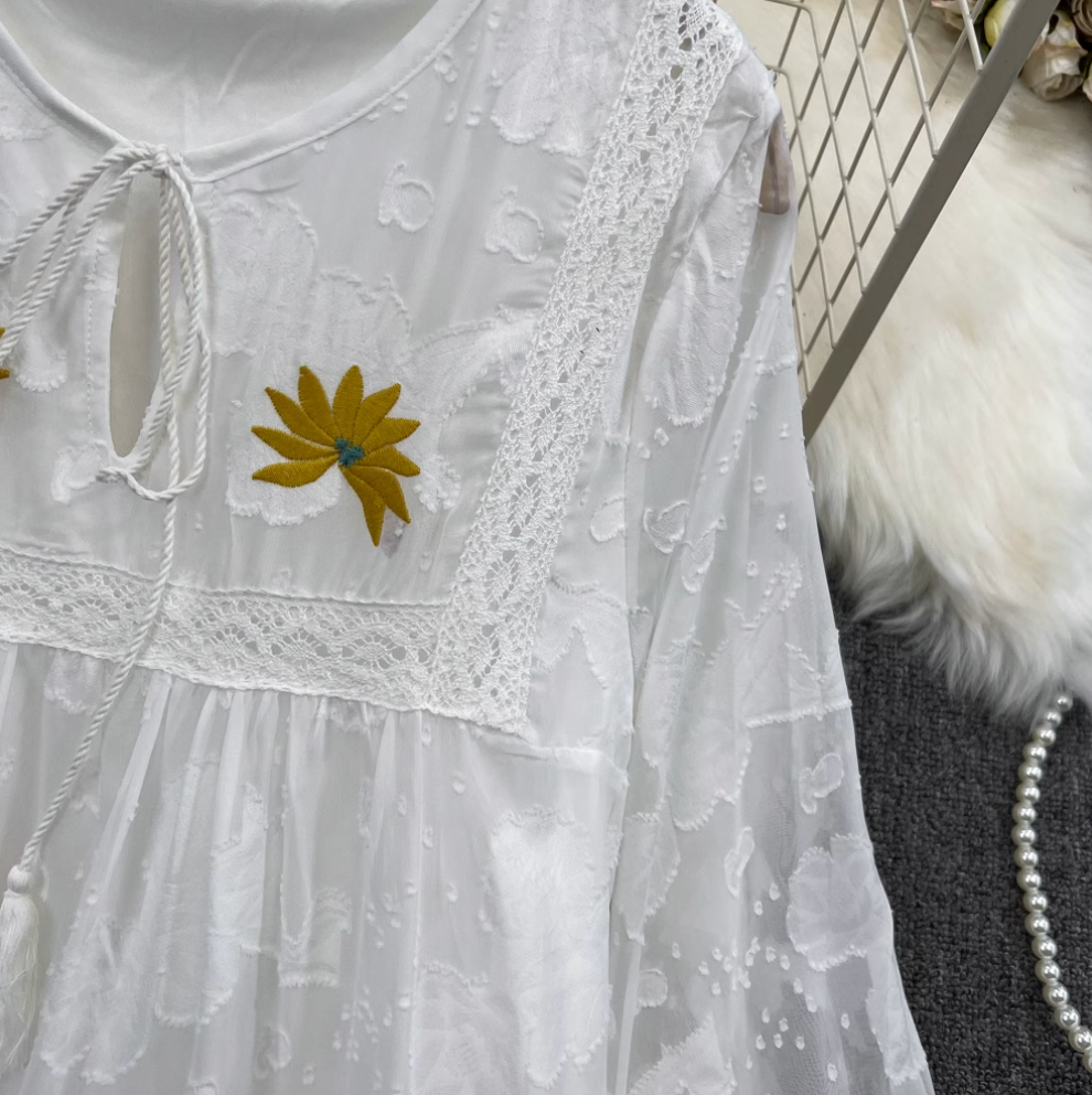 Loose-fit Flower Embroidered Dress