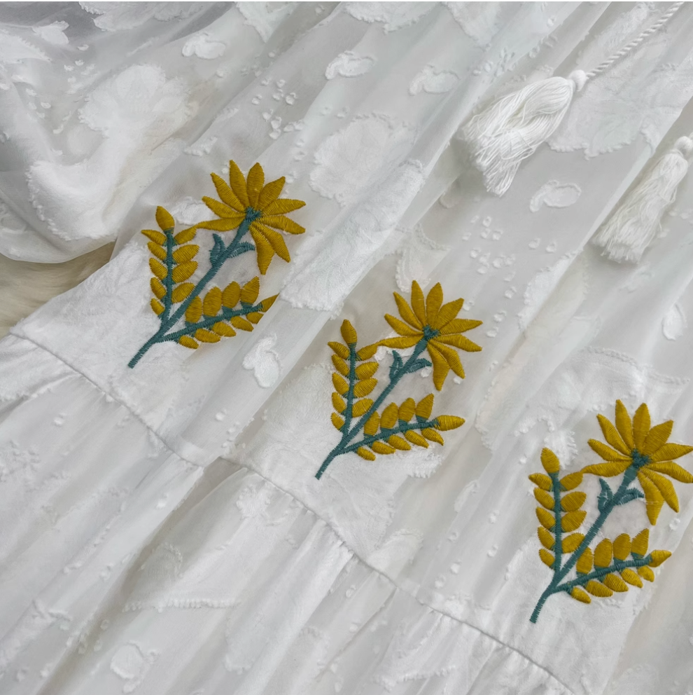 Loose-fit Flower Embroidered Dress