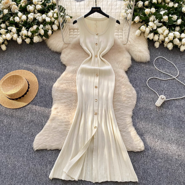 Round Collar Slim-fit Knitted Dress