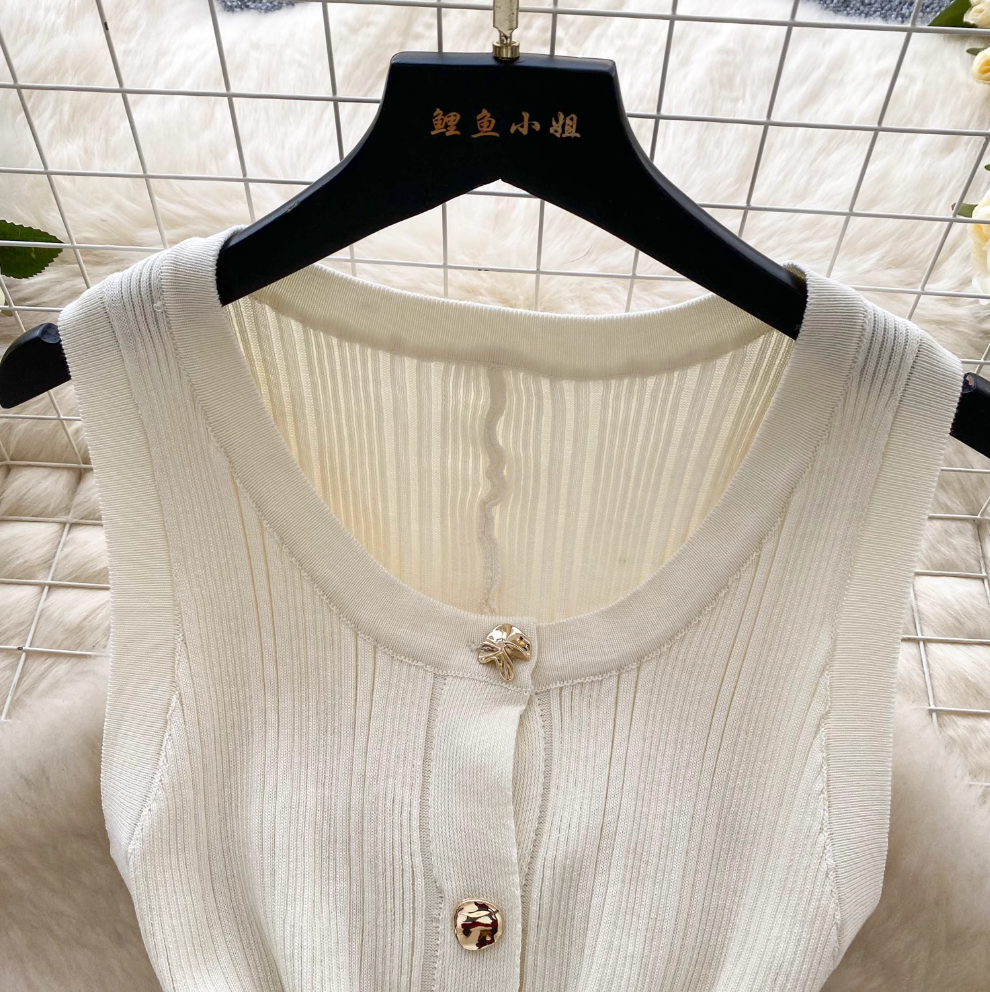 Round Collar Slim-fit Knitted Dress
