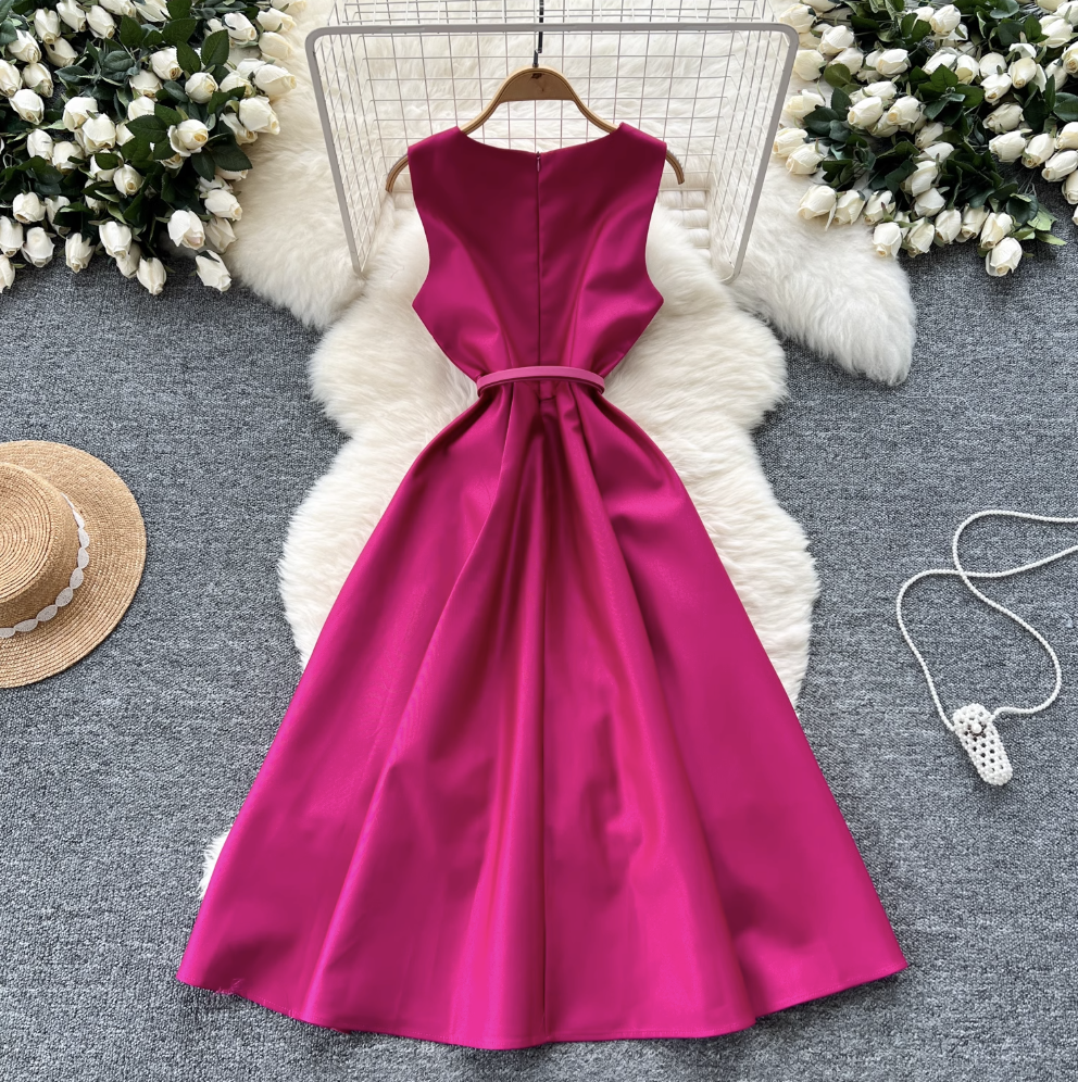 High-end Sleeveless Dress with Belt