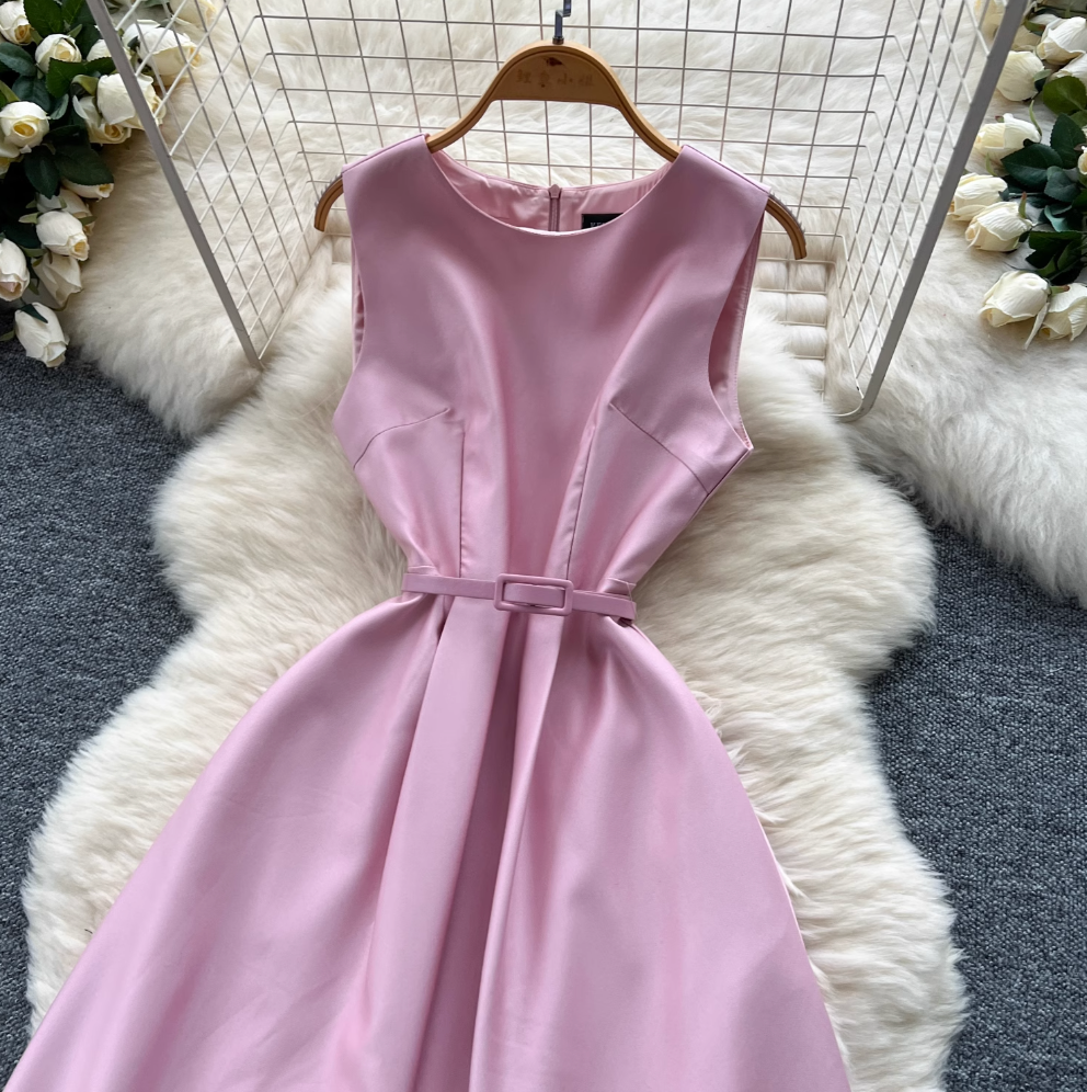 High-end Sleeveless Dress with Belt