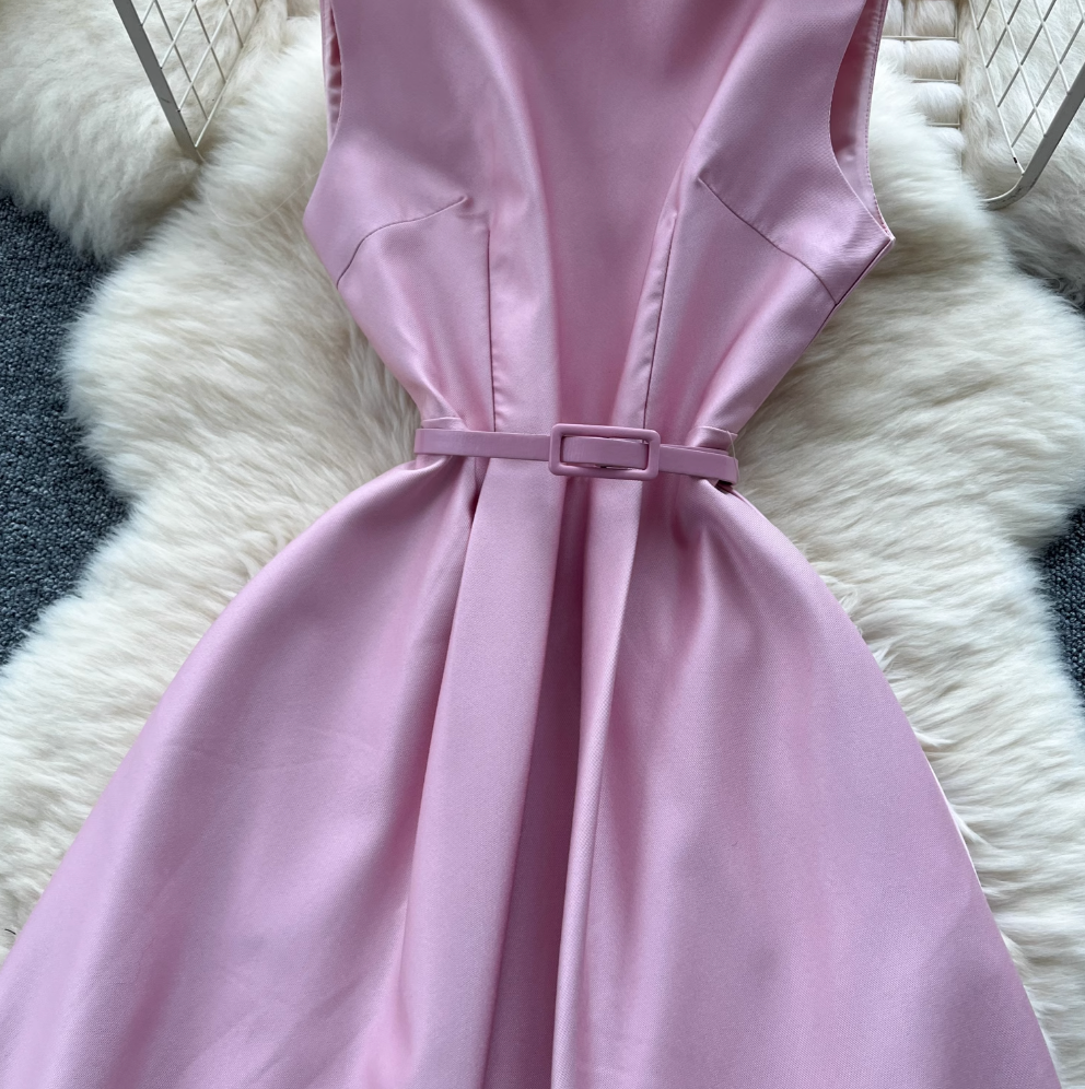 High-end Sleeveless Dress with Belt
