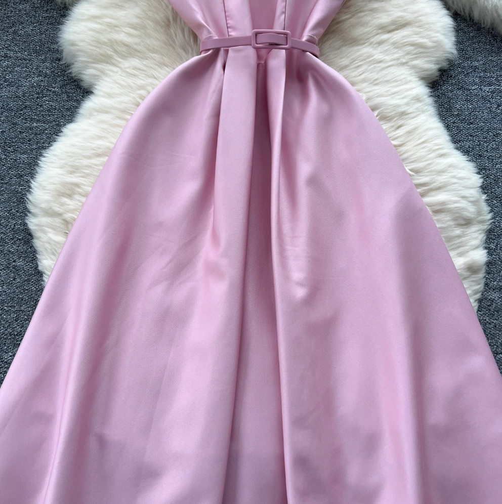 High-end Sleeveless Dress with Belt