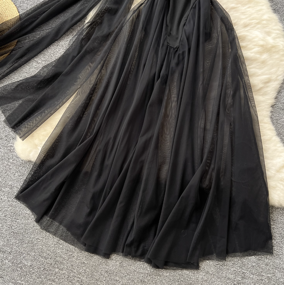 Off-shoulder Black Dress with Ribbon