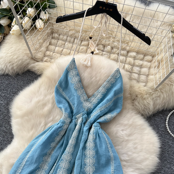 Vintage Wather Embroidered Halter Dress