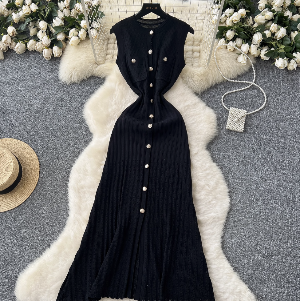 Round Collar Sleeveless Knitted Dress