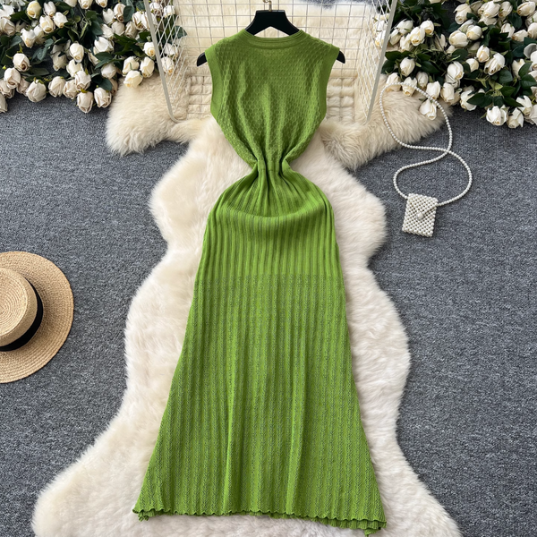 Round Collar Sleeveless Knitted Dress