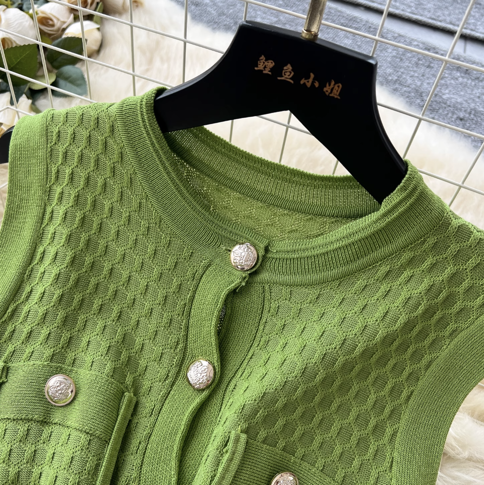 Round Collar Sleeveless Knitted Dress
