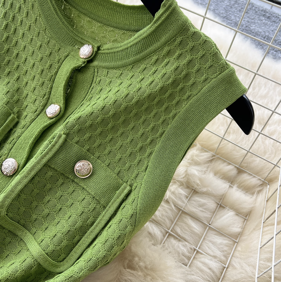 Round Collar Sleeveless Knitted Dress