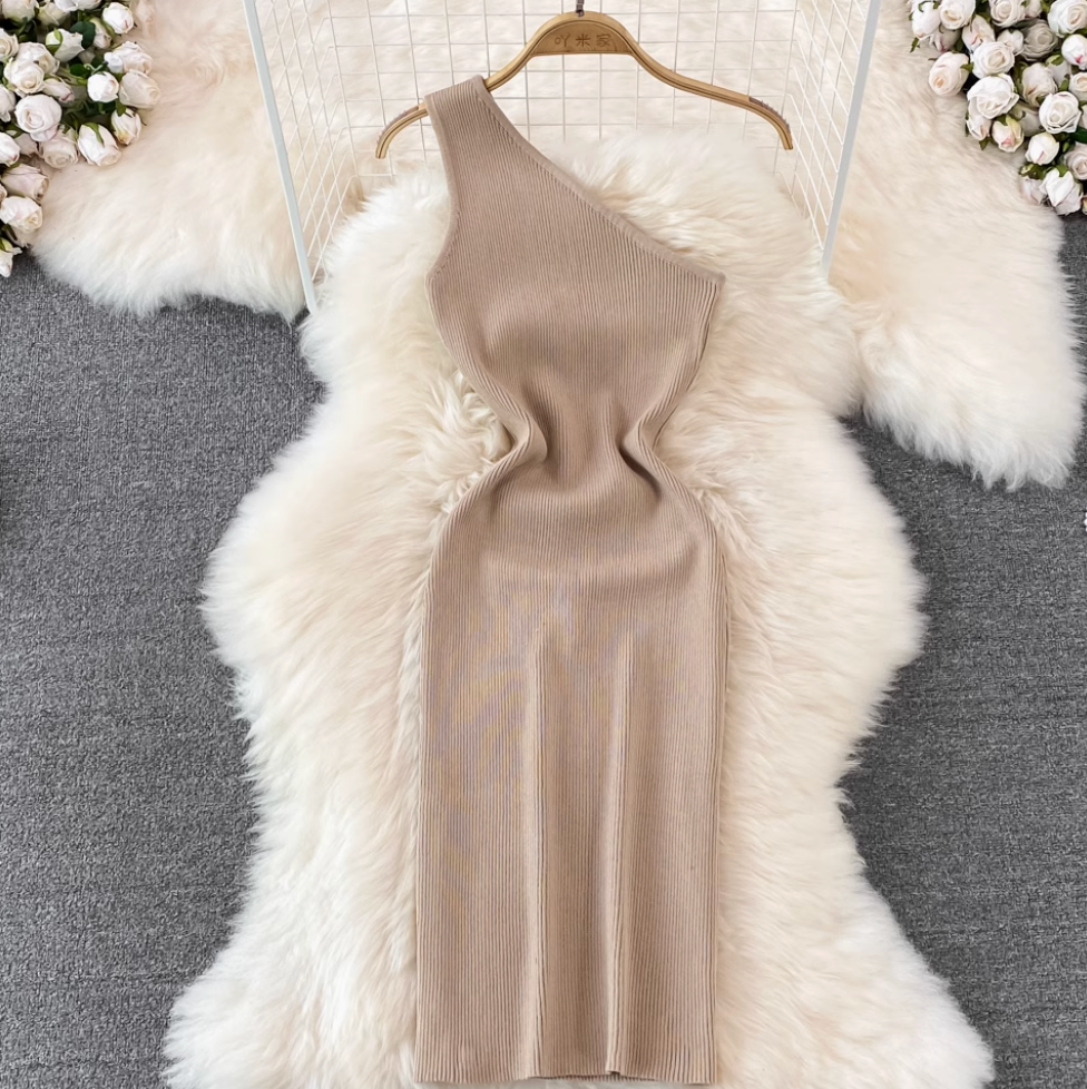 Slant Neckline Slim-fit Knitted Dress