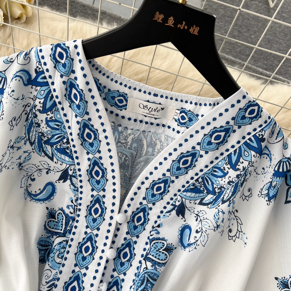 Courtly V-neck Floral Printed Dress