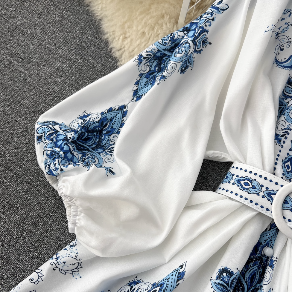 Courtly V-neck Floral Printed Dress