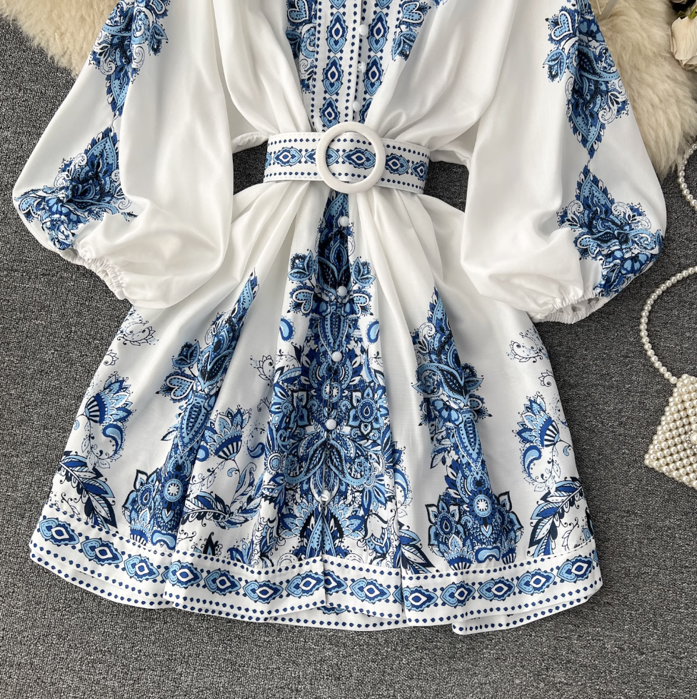 Courtly V-neck Floral Printed Dress