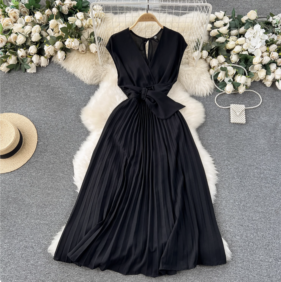V-neck Knotted Bow Pleated Dress