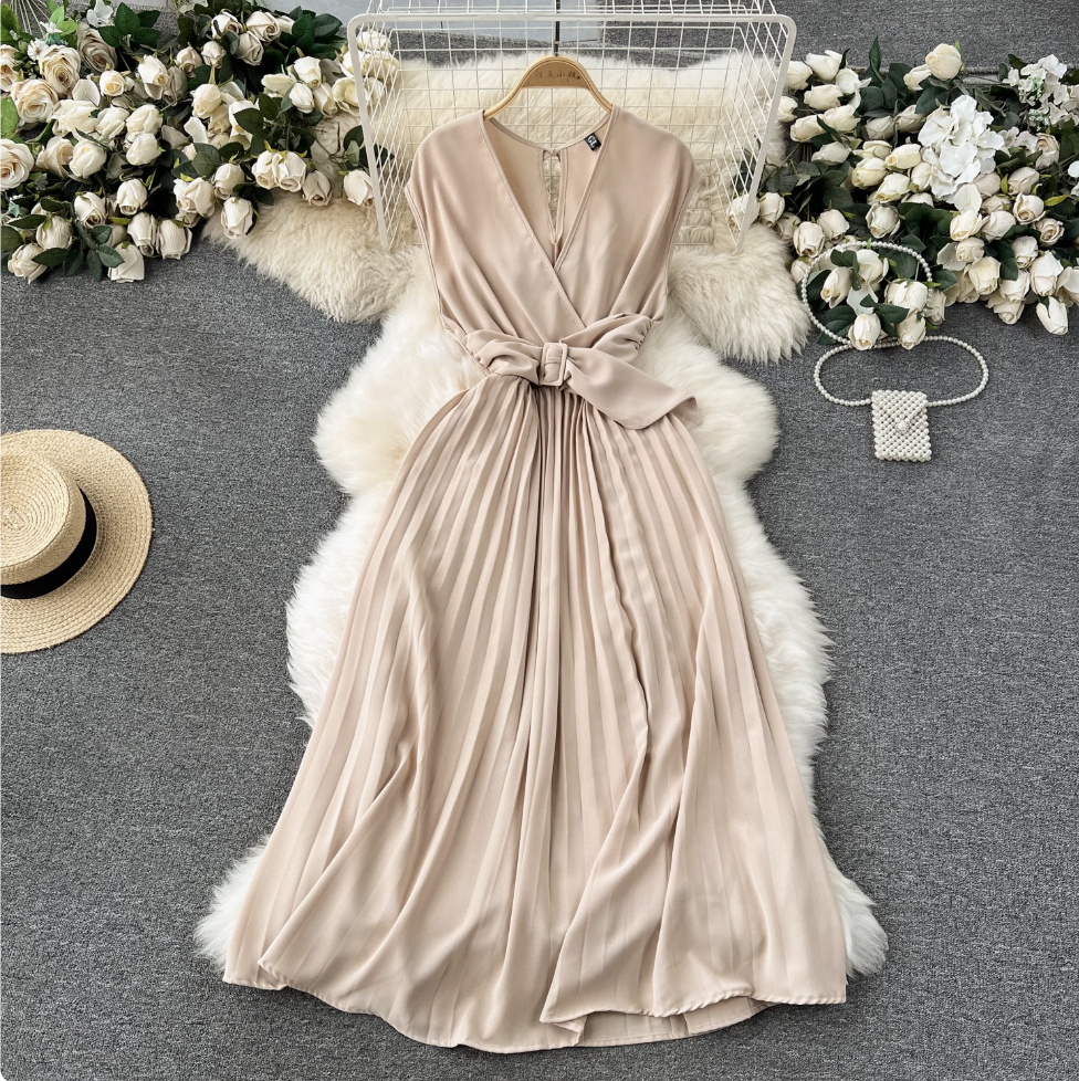 V-neck Knotted Bow Pleated Dress