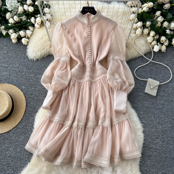 Courtly Puffy Sleeve Lace Dress