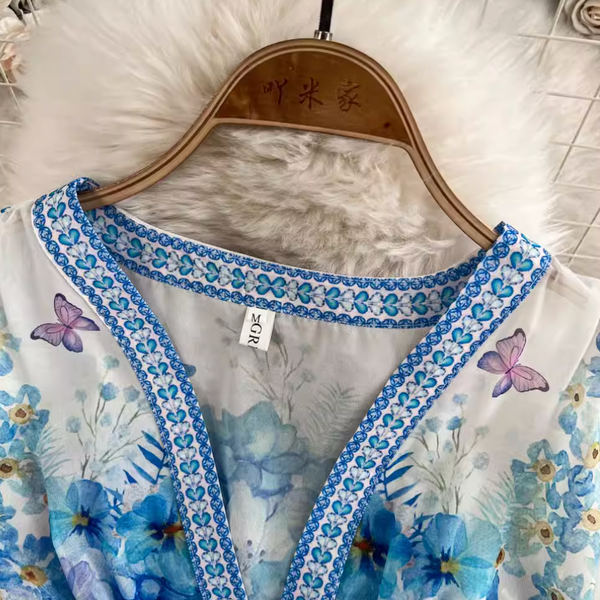 Courtly V-neck Floral Printed Dress