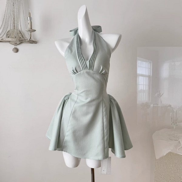 Premium V-neck Pleated Halter Dress