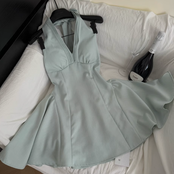 Premium V-neck Pleated Halter Dress