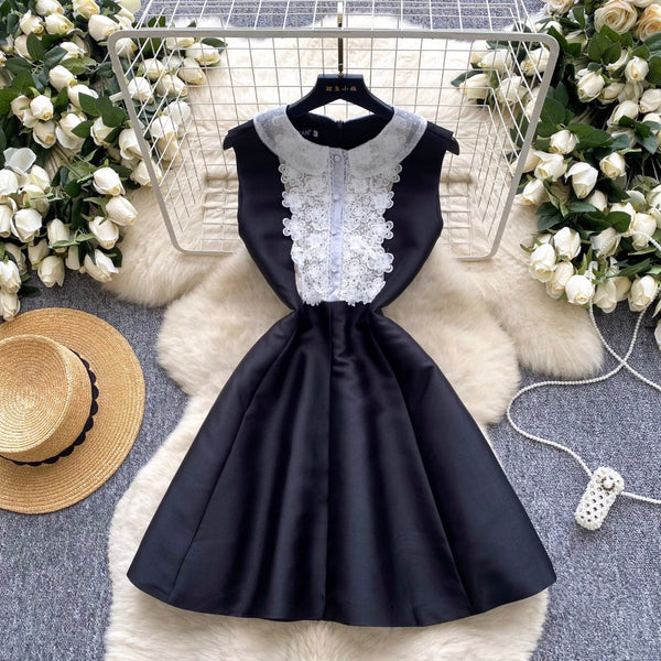 High-end White Lace Black Dress